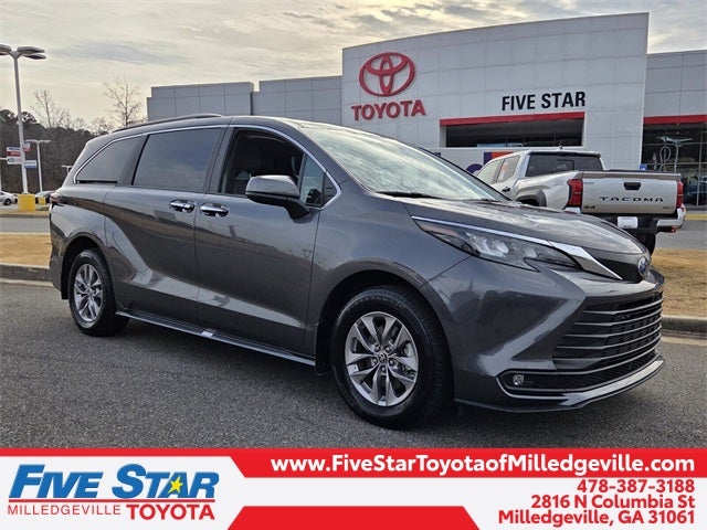 2025 Toyota Sienna XLE