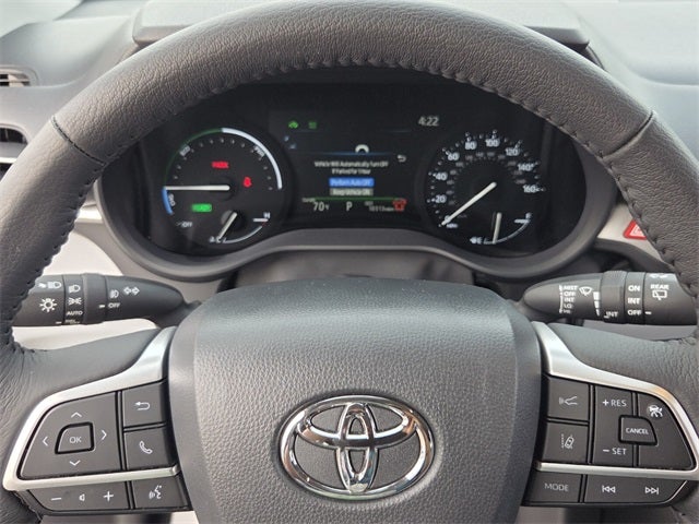 2025 Toyota Sienna XLE