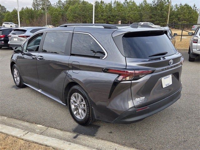 2025 Toyota Sienna XLE