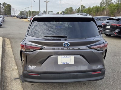 2025 Toyota Sienna XLE