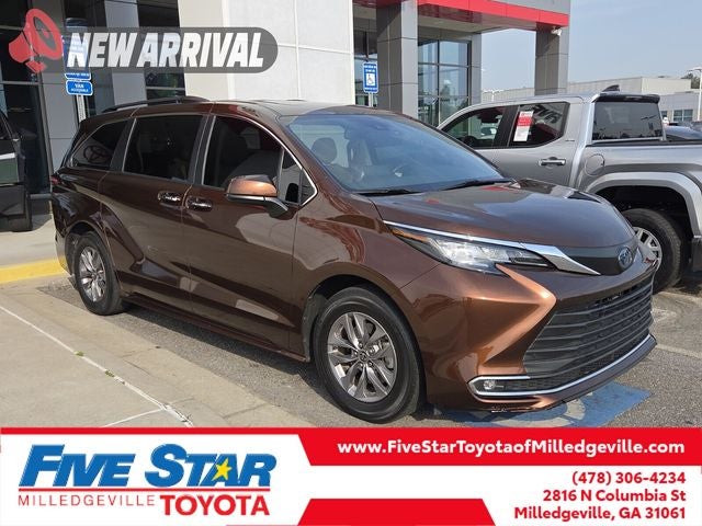 2023 Toyota Sienna XLE 7 Passenger