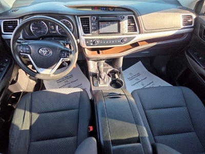 2019 Toyota Highlander LE