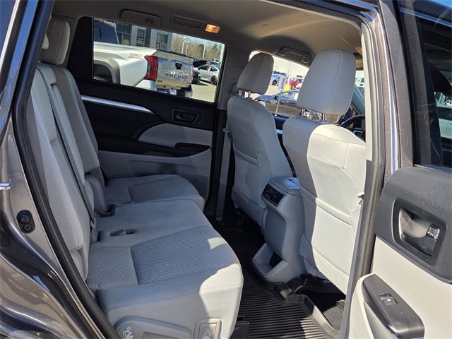 2019 Toyota Highlander LE