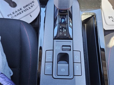 2025 Toyota Prius Plug-In Hybrid SE