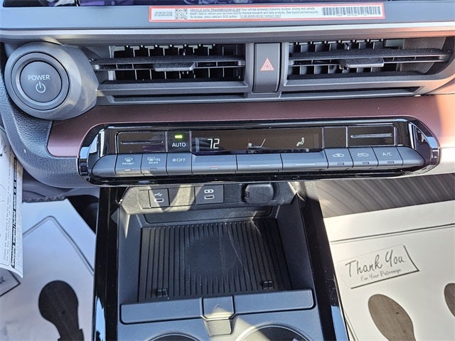 2025 Toyota Prius Plug-In Hybrid SE