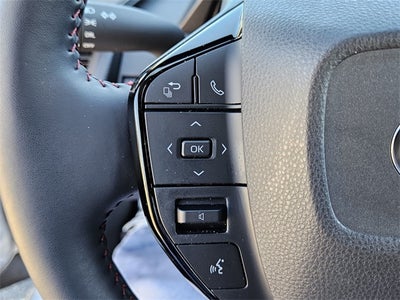 2025 Toyota Prius Plug-In Hybrid SE