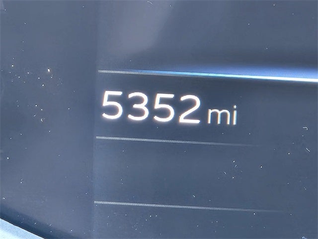 2025 Toyota Prius Plug-In Hybrid SE