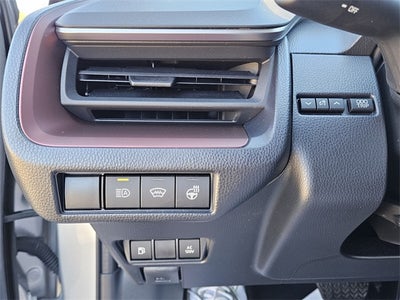 2025 Toyota Prius Plug-In Hybrid SE