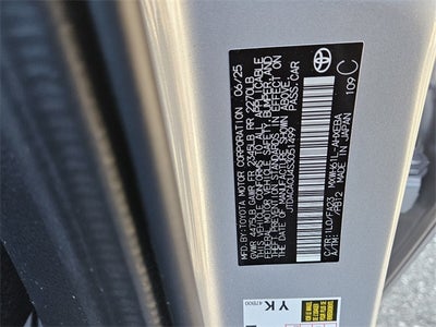 2025 Toyota Prius Plug-In Hybrid SE