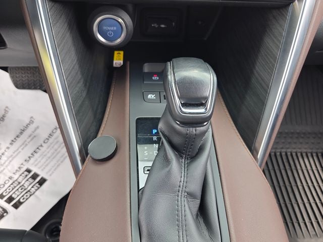 2022 Toyota Venza XLE