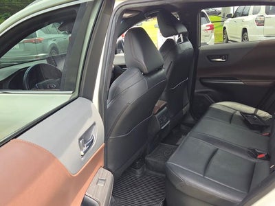 2022 Toyota Venza XLE