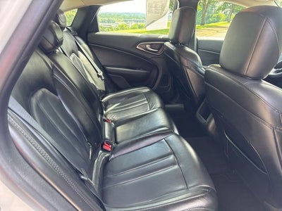 2017 Chrysler 200 Limited