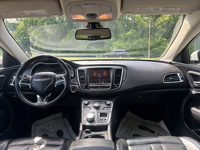 2017 Chrysler 200 Limited