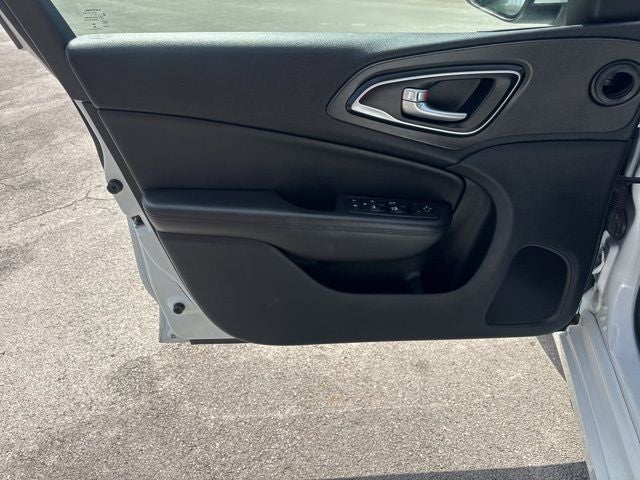 2017 Chrysler 200 Limited