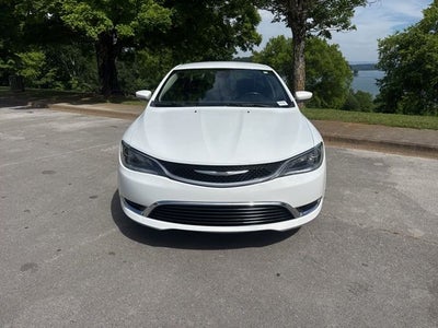 2017 Chrysler 200 Limited