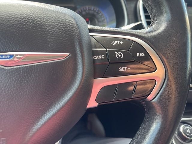2017 Chrysler 200 Limited