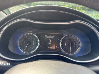 2017 Chrysler 200 Limited