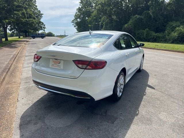 2017 Chrysler 200 Limited