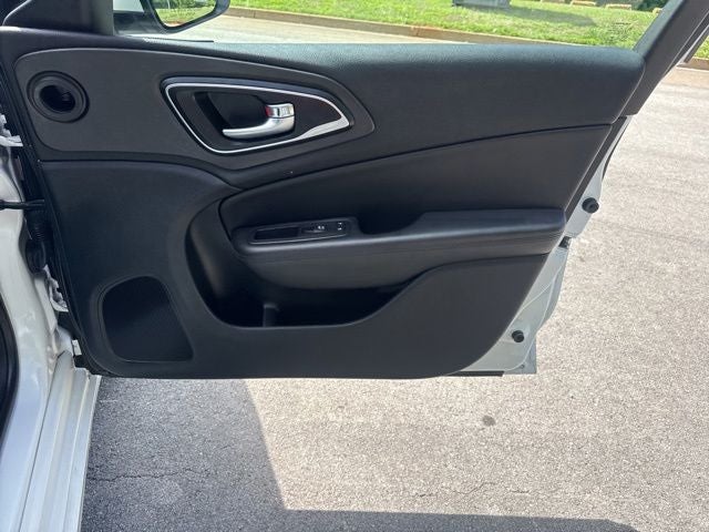 2017 Chrysler 200 Limited