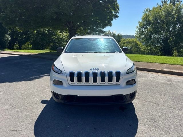 2016 Jeep Cherokee Sport