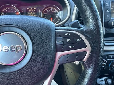 2016 Jeep Cherokee Sport