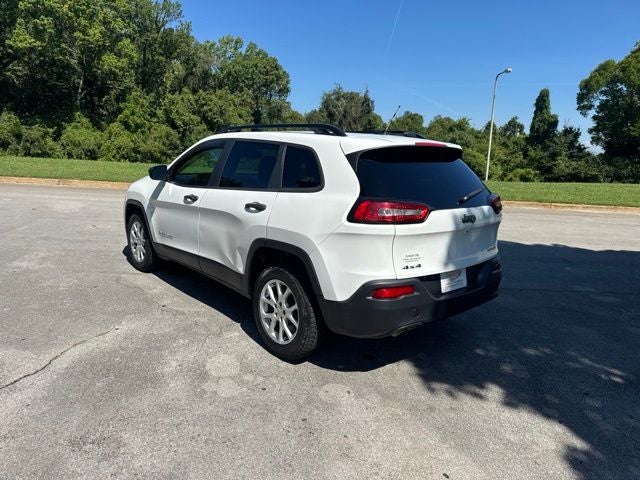 2016 Jeep Cherokee Sport
