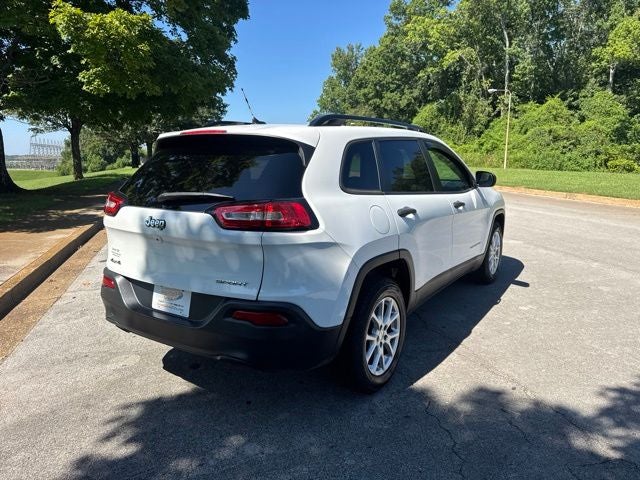 2016 Jeep Cherokee Sport