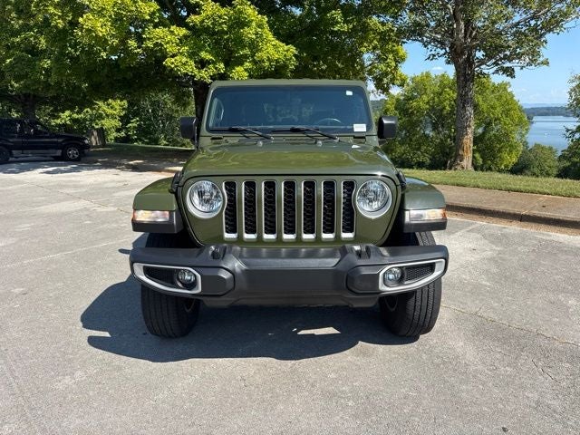 2022 Jeep Gladiator Overland