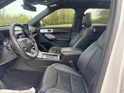 2022 Ford Explorer ST