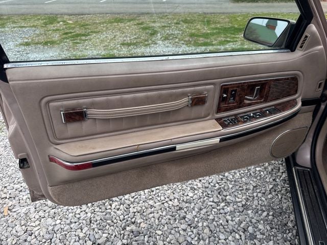 1991 Buick Riviera Base