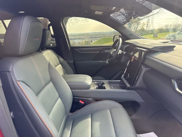 2024 GMC Acadia AT4