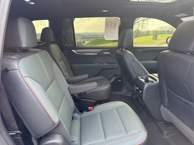2024 GMC Acadia AT4