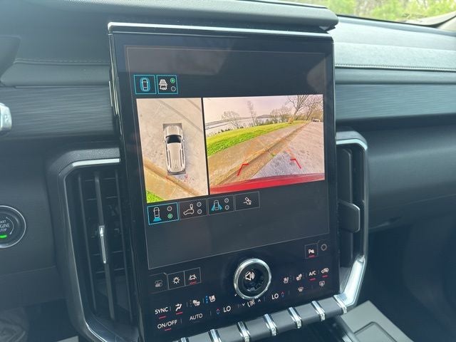 2024 GMC Acadia AT4