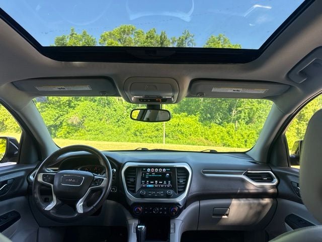 2017 GMC Acadia SLT-1