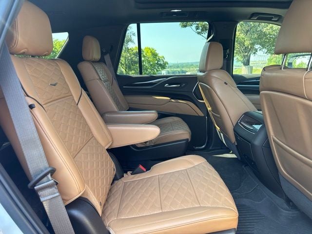 2022 Cadillac Escalade Sport