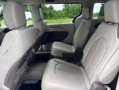 2021 Chrysler Pacifica Touring L