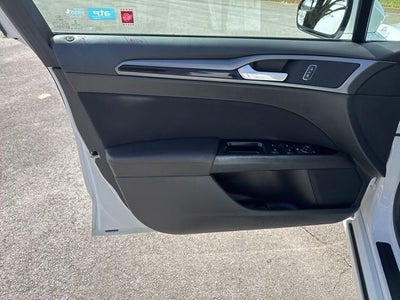2015 Ford Fusion SE
