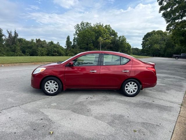 2014 Nissan Versa 1.6 SV
