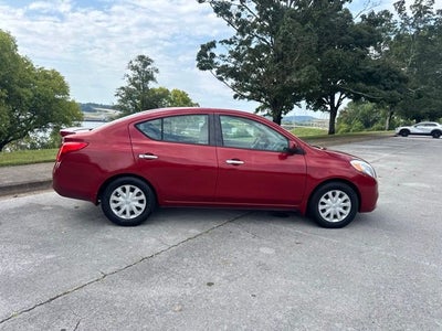2014 Nissan Versa 1.6 SV
