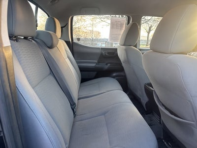 2017 Toyota Tacoma SR V6