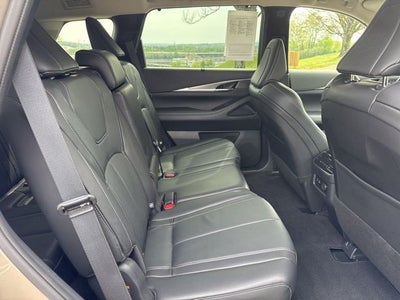 2024 INFINITI QX60 LUXE