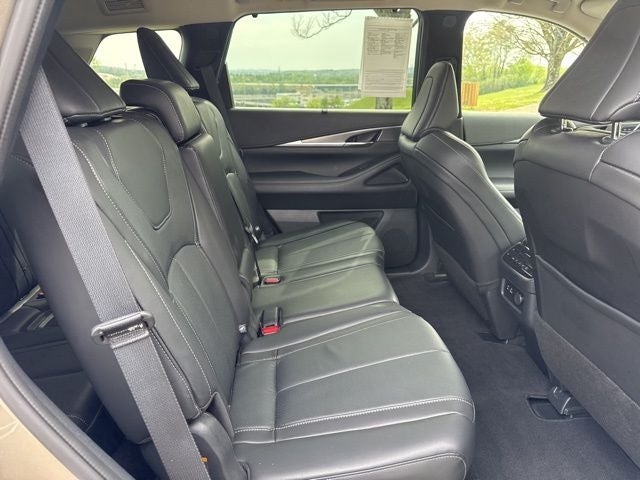 2024 INFINITI QX60 LUXE