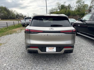 2024 INFINITI QX60 LUXE