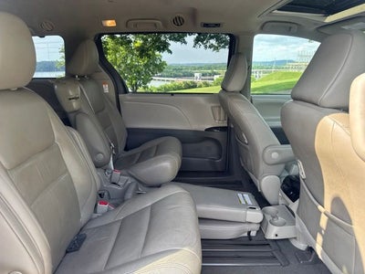 2019 Toyota Sienna XLE 8 Passenger