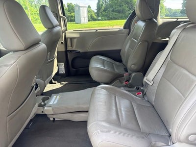 2019 Toyota Sienna XLE 8 Passenger