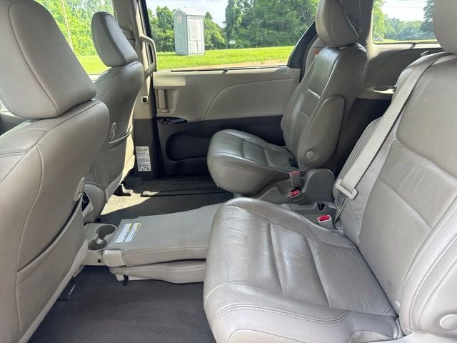 2019 Toyota Sienna XLE 8 Passenger