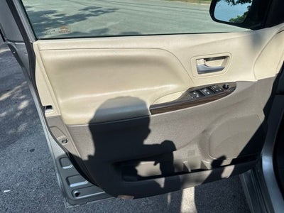 2019 Toyota Sienna XLE 8 Passenger