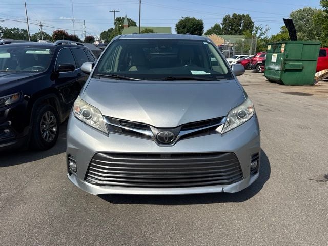 2019 Toyota Sienna XLE 8 Passenger