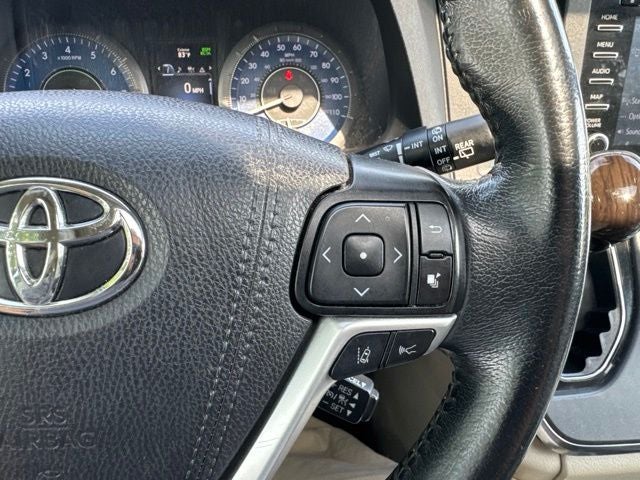 2019 Toyota Sienna XLE 8 Passenger