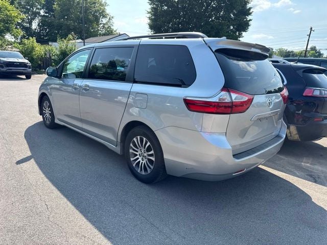 2019 Toyota Sienna XLE 8 Passenger